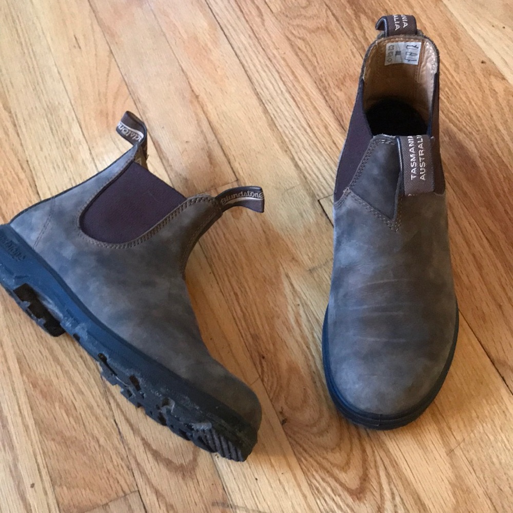 Used Rustic Brown Blundstone boots